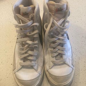 Nike Old School (Mid Blazer 77 Vintage) High Tops